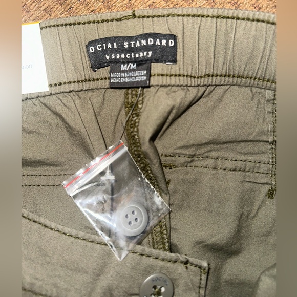 Utility Shorts 🌿 - Picture 4 of 5